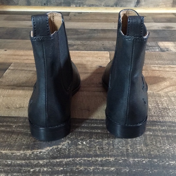 FREE GIFT Frye Anna Chelsea Boots Black NWT - Picture 5 of 8